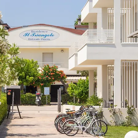 Residence Il Triangolo Roseto Degli Abruzzi Exterior photo